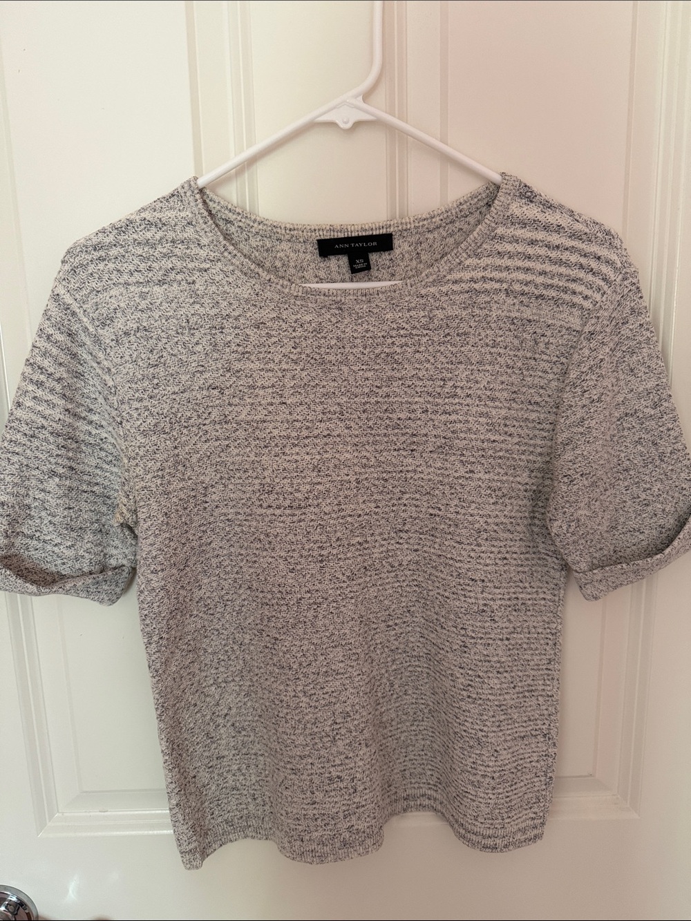 Ann Taylor Heathered Gray Short Sleeve Knit Top